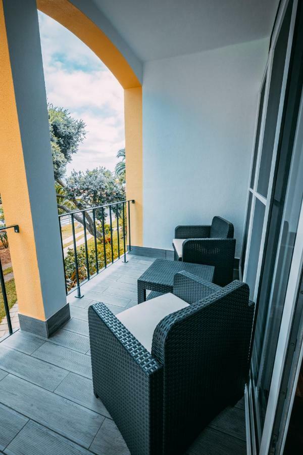 Sea Breeze I Apartment Canico  Bagian luar foto